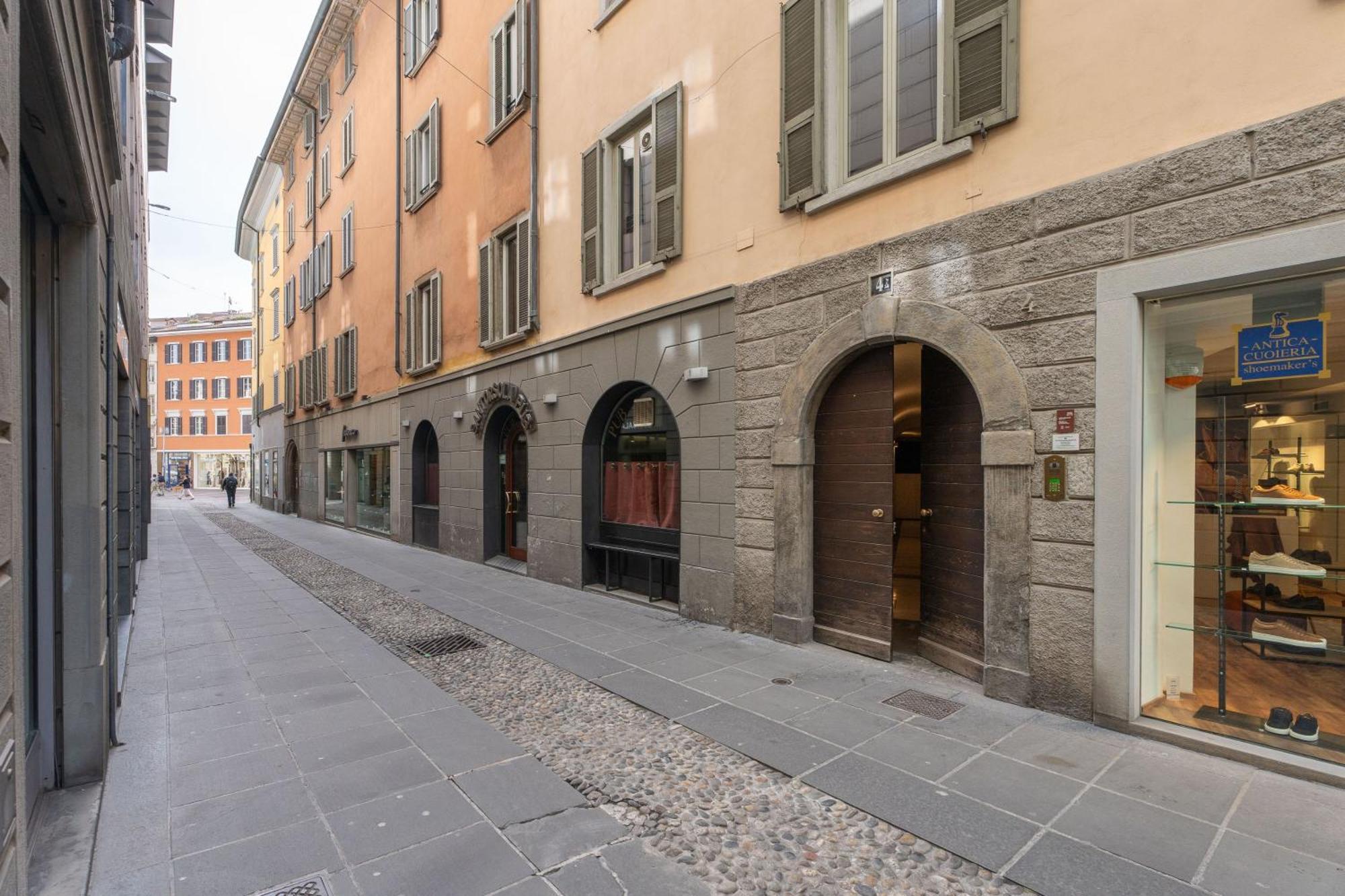 Apartments Vistallihouse Bergamo Exteriör bild